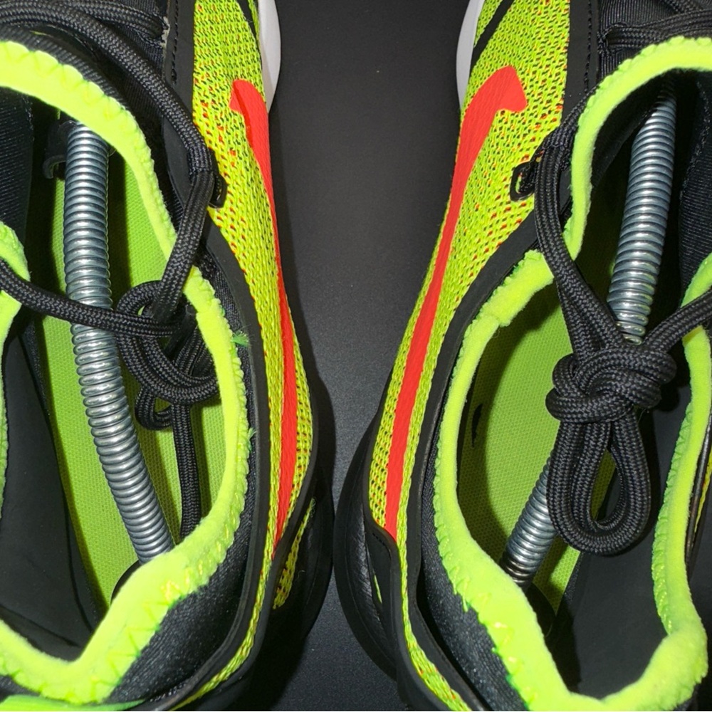 Size 13 - Nike Duel Racer Volt - 918228-700, Clean, No Box, Gently Worn, 8.5/10 - Picture 4 of 10